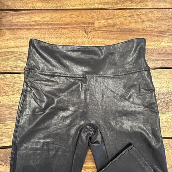 Woman’s RETRO GONG leggings. Soft. Size medium. New condition. Black. - Picture 4 of 9